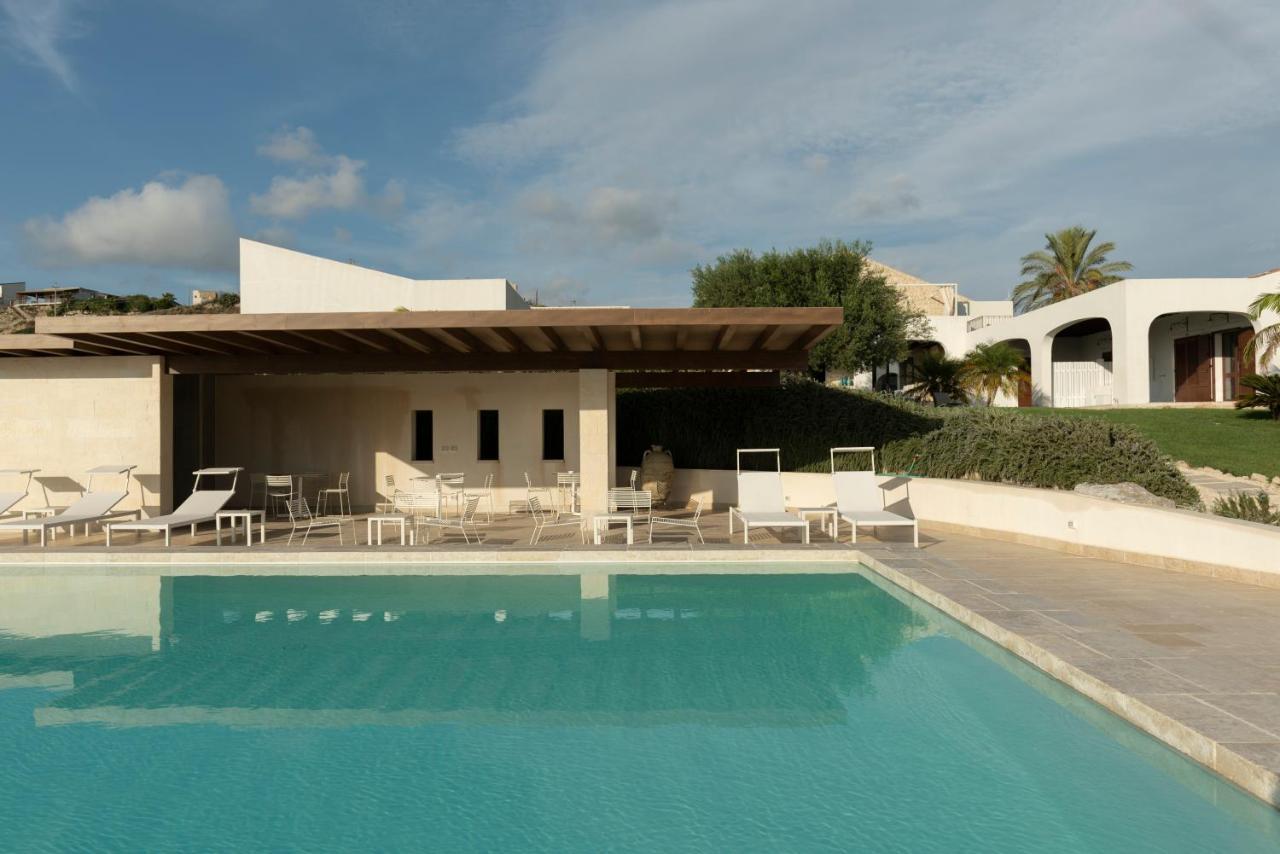 Borgo Giallonardo Wine Relais Realmonte Exterior photo