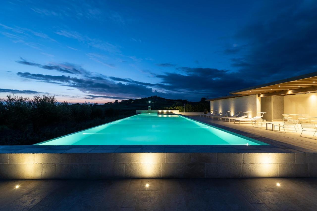 Borgo Giallonardo Wine Relais Realmonte Exterior photo
